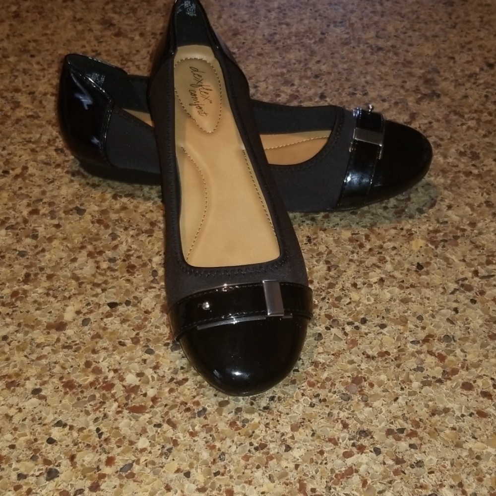 Dexflex black patent dress shoes with buckle.